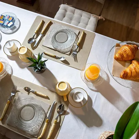 Chateau D'izaute Bed & Breakfast