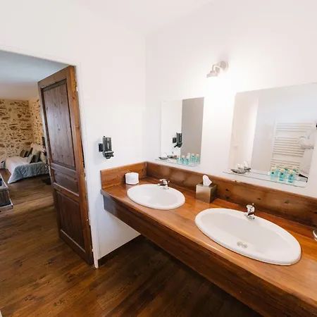 Chateau D'izaute Bed & Breakfast