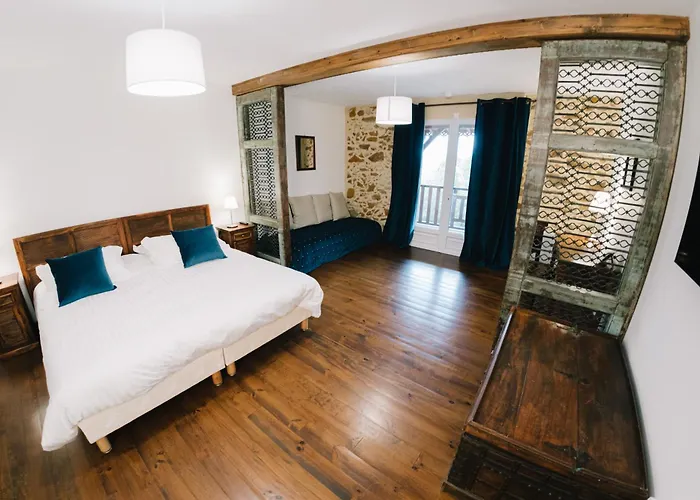 Bed & Breakfast Chateau D'izaute *