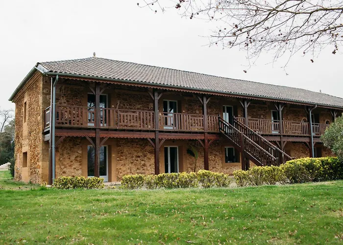 Chateau D'izaute Bed & Breakfast